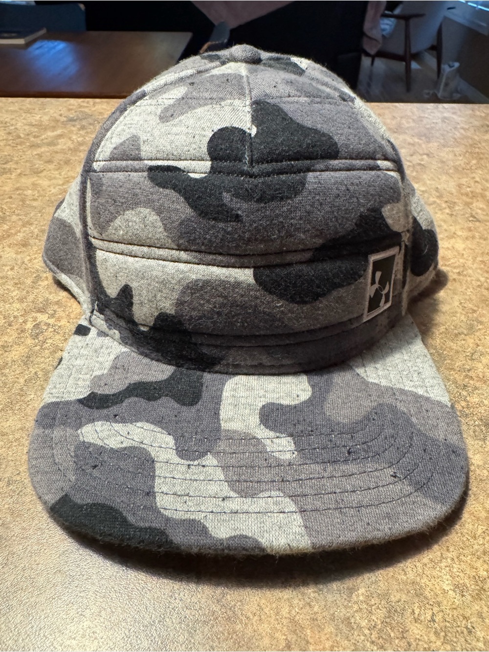 Under Armour Men's Gray Camouflage Baseball Cap